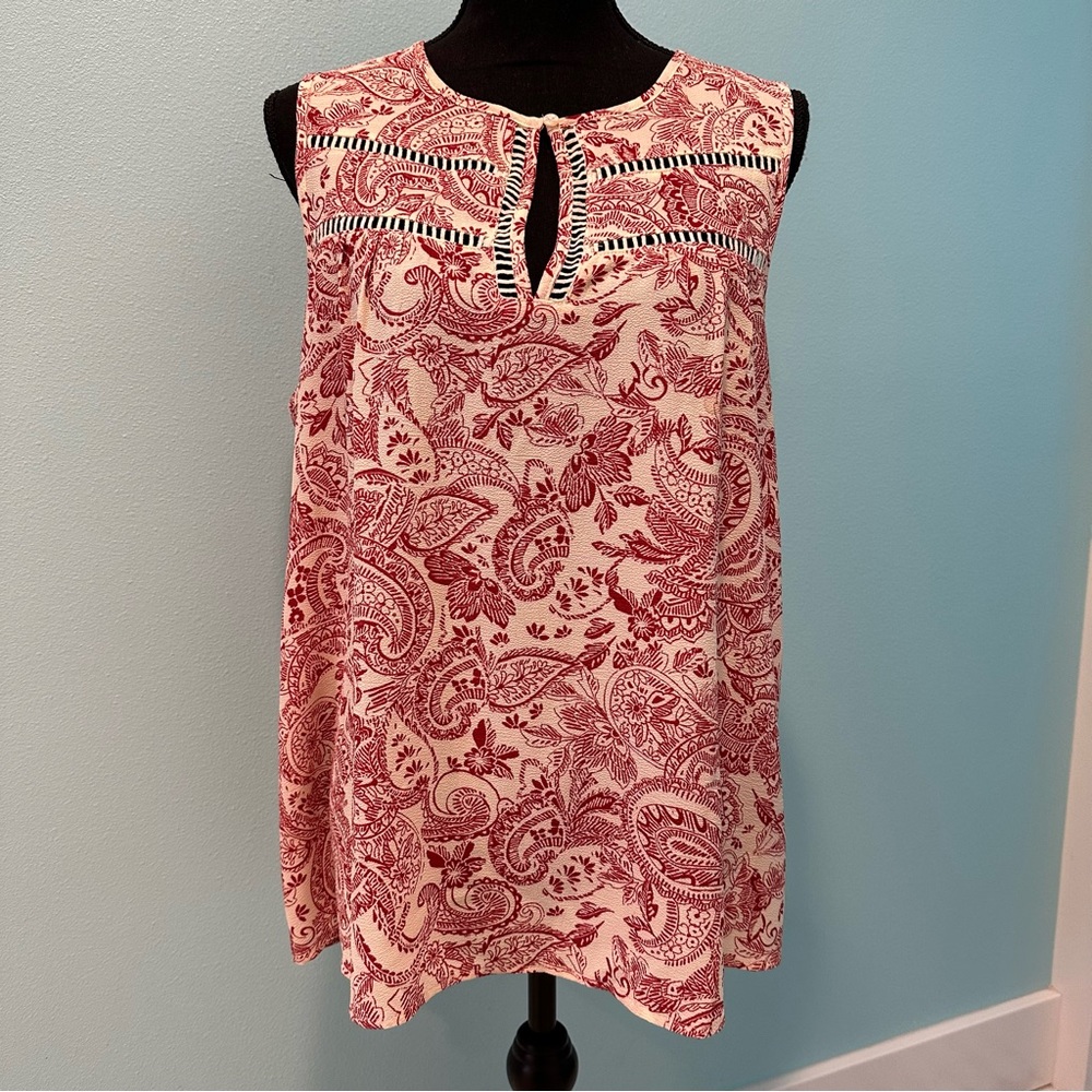 🌷 3 for $15 Knox Rose sleeveless paisley A-line tank with crochet accents